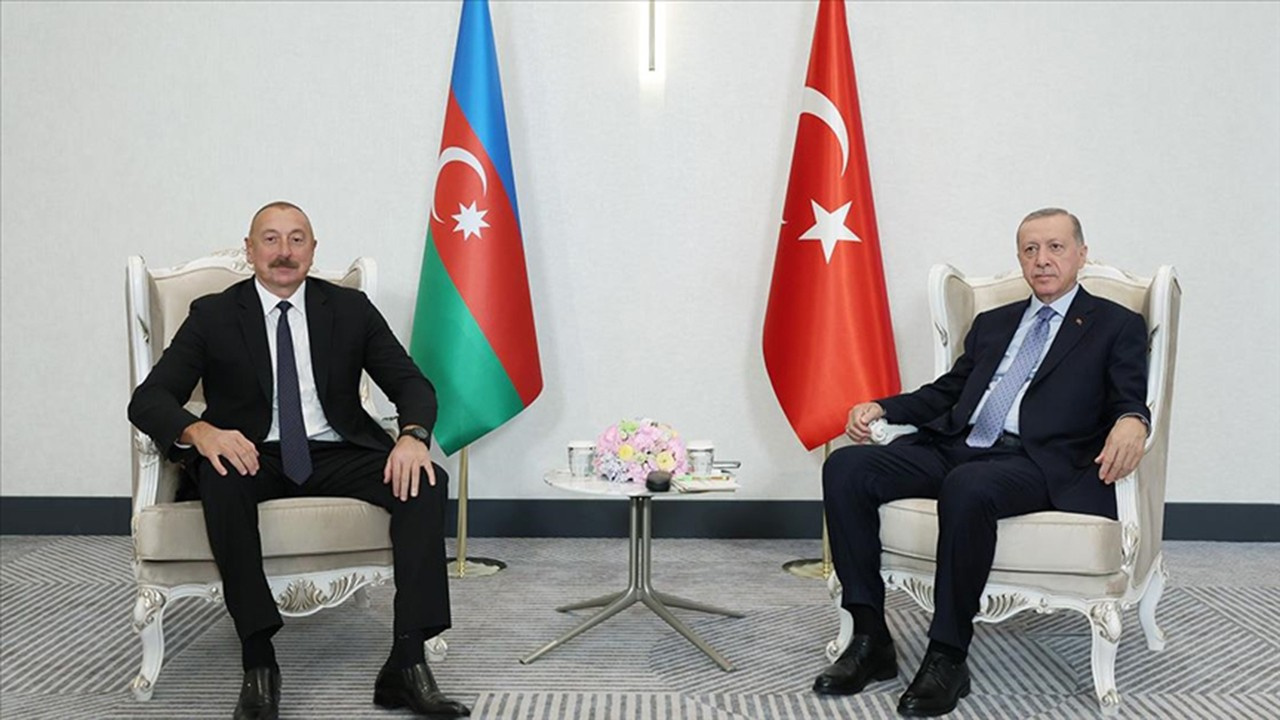 Cumhurbaşkanı Erdoğan ile Aliyev Semerkant'ta bir araya geldi