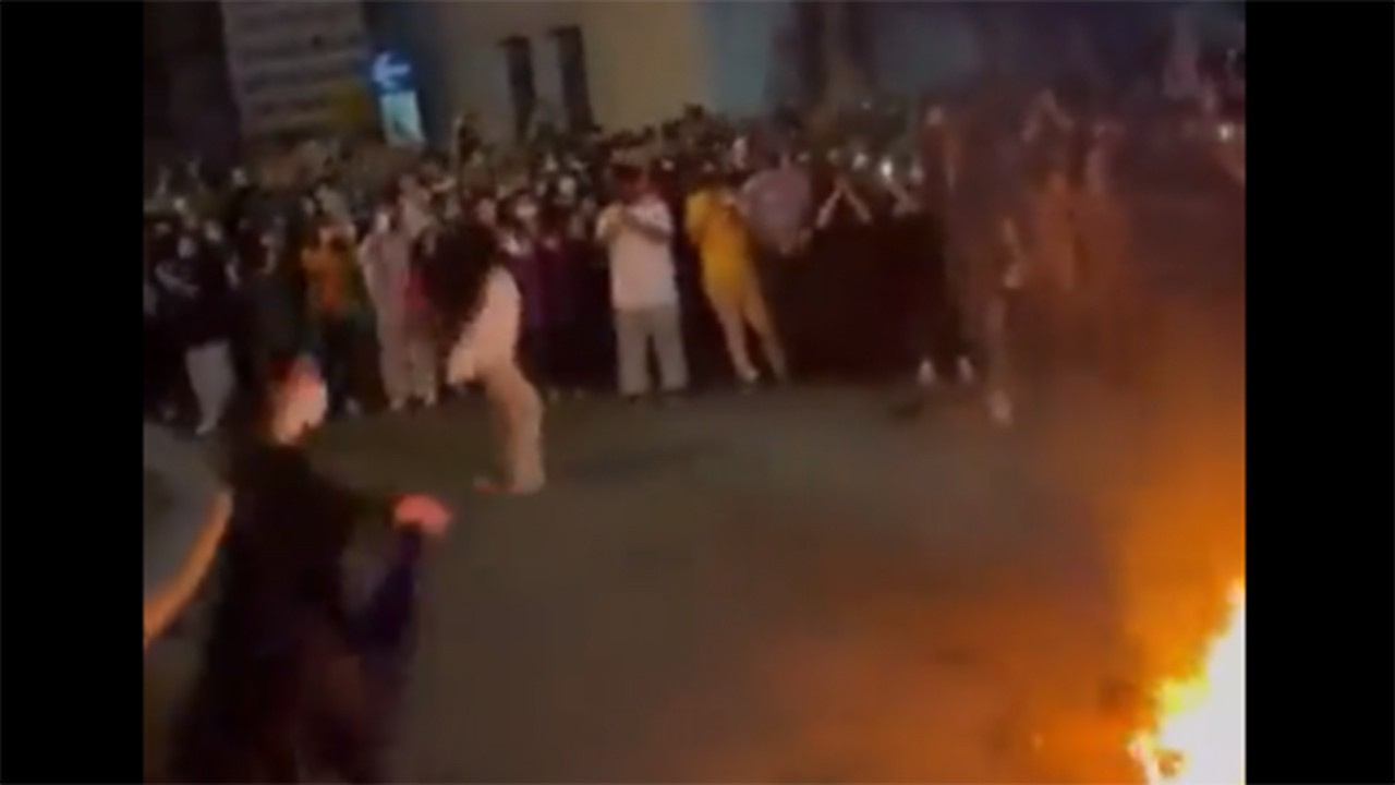 İran son dakika Mahsa Amani protestoları: Şu ana kadar 3 kişi hayatını kaybetti