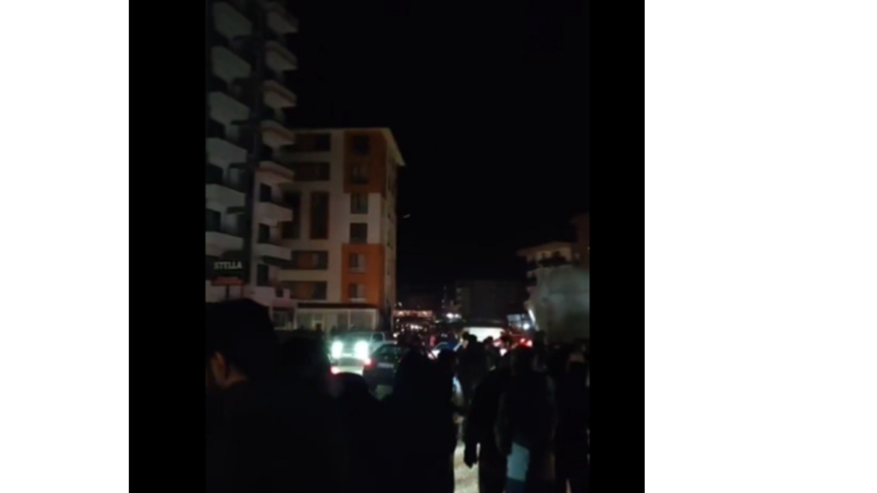 Son Dakika: Marmara'da deprem meydana geldi