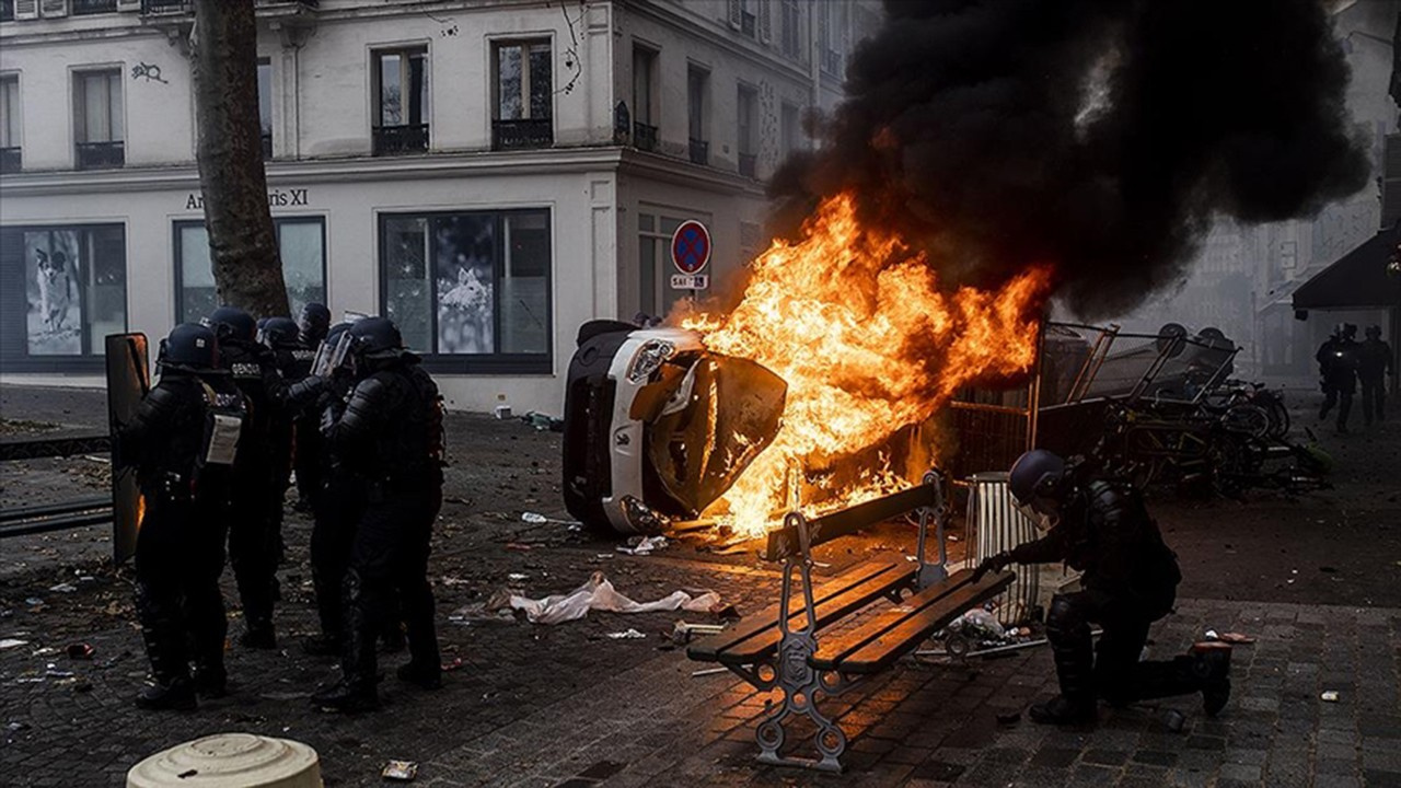 Paris'teki PKK gösterilerinde 31 polis yaralandı