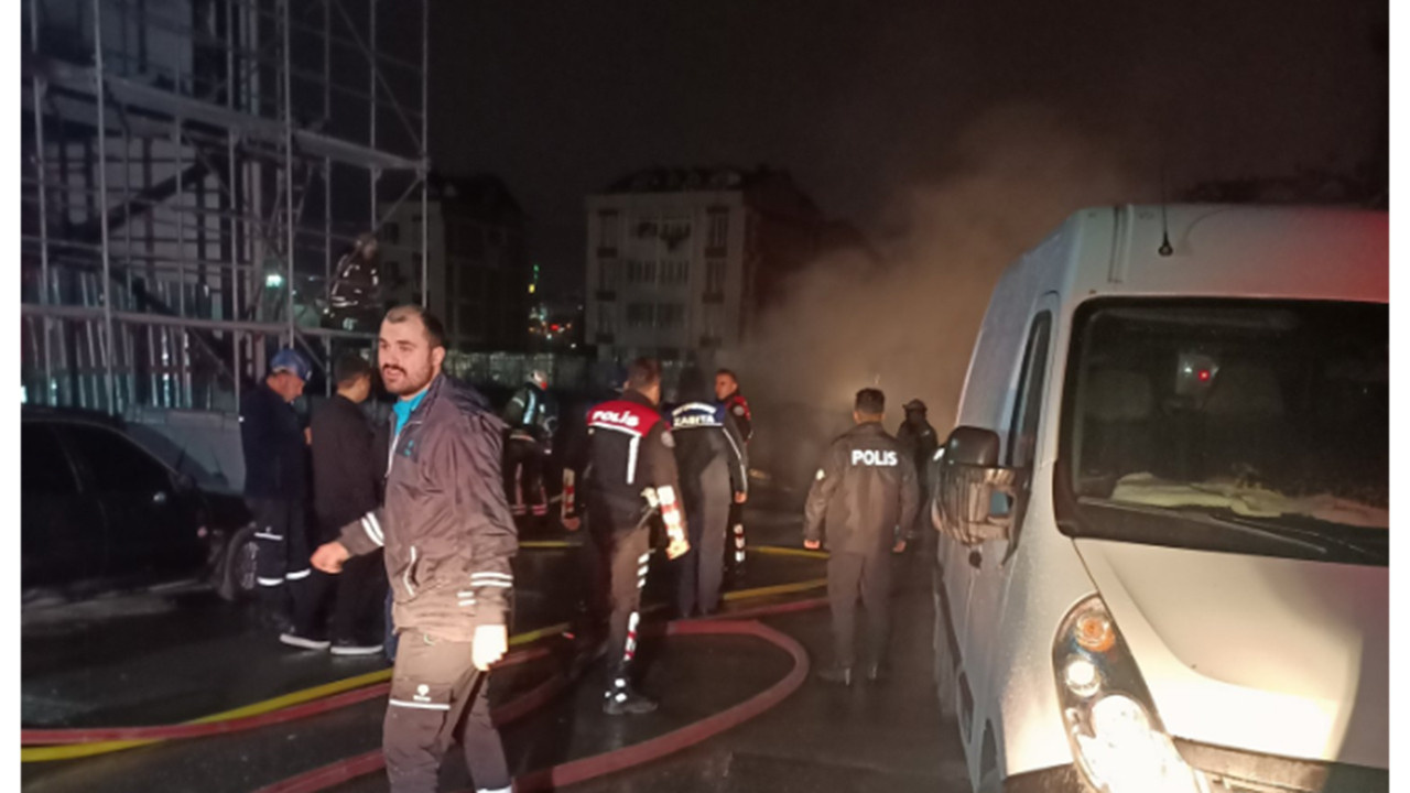 Son Dakika Zeytinburnu'nda korkutan patlama, elektrikler kesildi