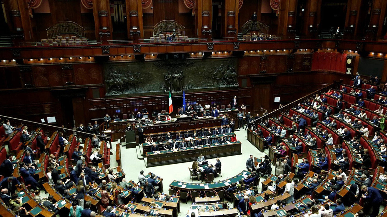 İtalya istikrar için başkanlık sistemi istiyor