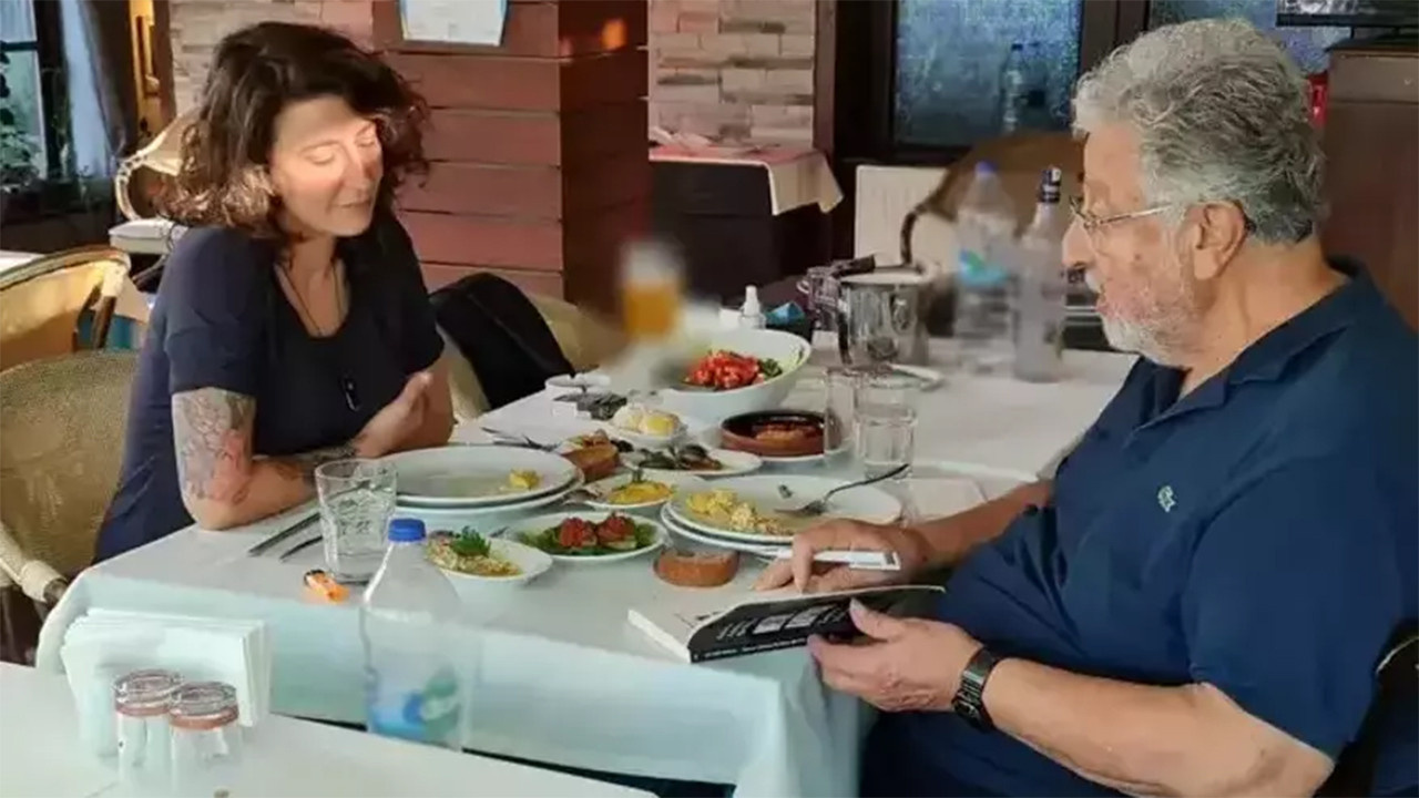 Metin Akpınar ve kızı Duygu Nebioğlu