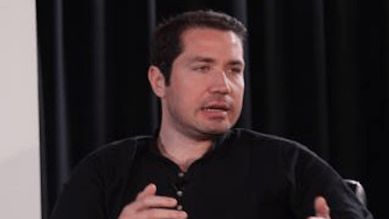 Efe Sıvış kimdir