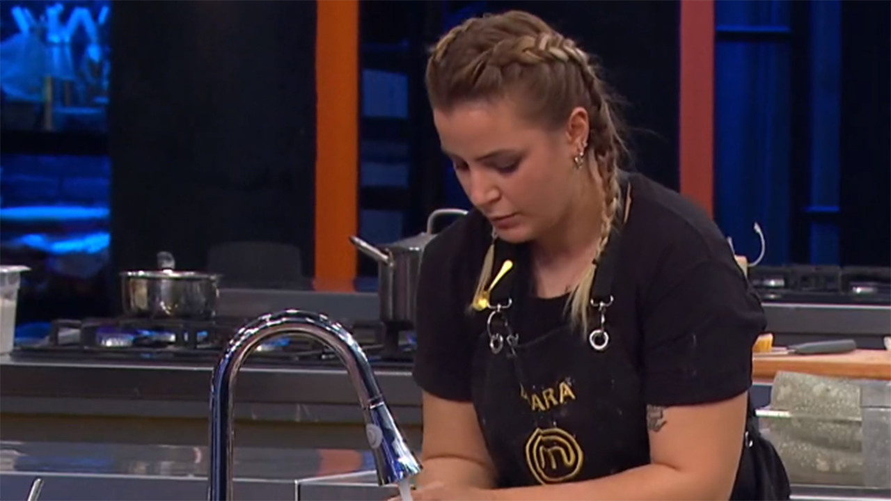 Masterchef dilara kaç yaşında