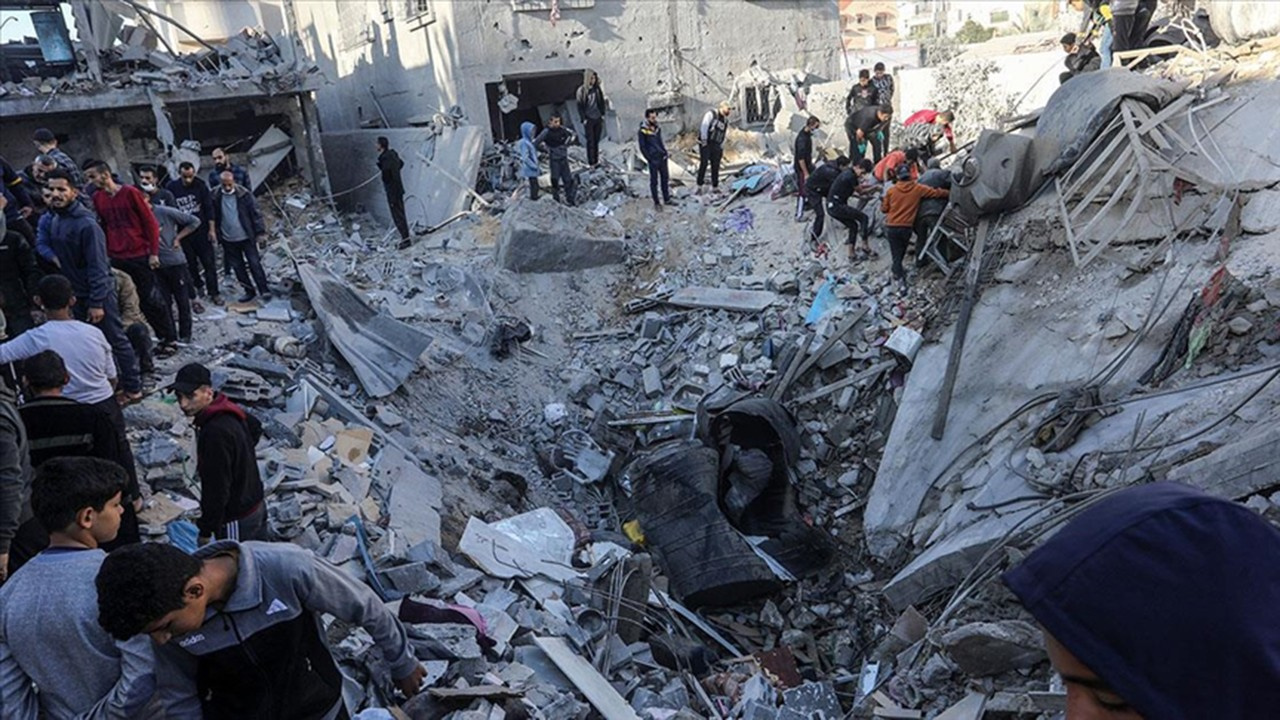 Gazze'de son durum: En az 7 bin kişi hala enkaz altında bulunuyor