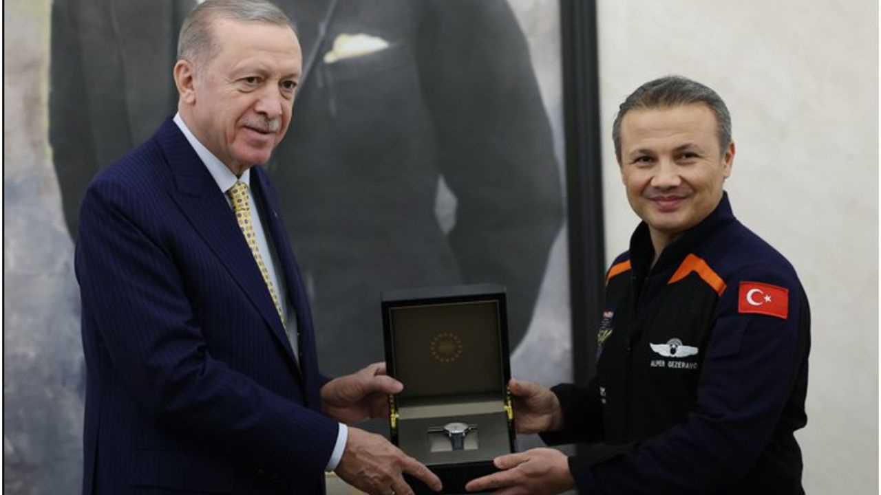 Cumhurbaşkanı Erdoğan, Alper Gezeravcı ile görüştü - Sayfa 1