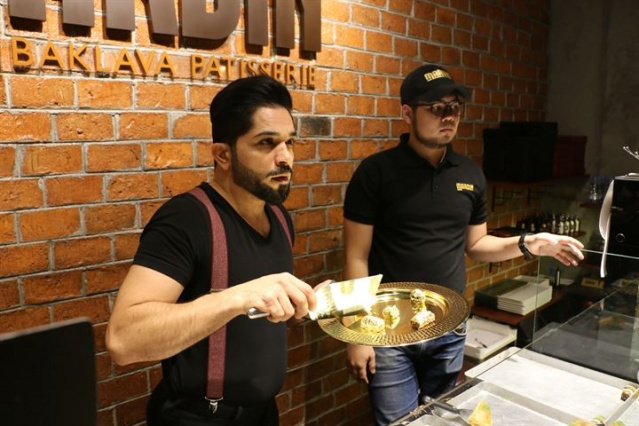Altın kaplamalı baklava yapıldı - Sayfa 7