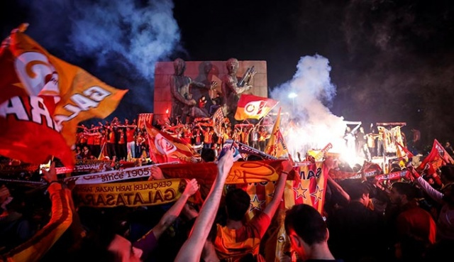 İstanbul ve Ankara'da Galatasaray'ın şampiyonluğu kutlamaları - Sayfa 1