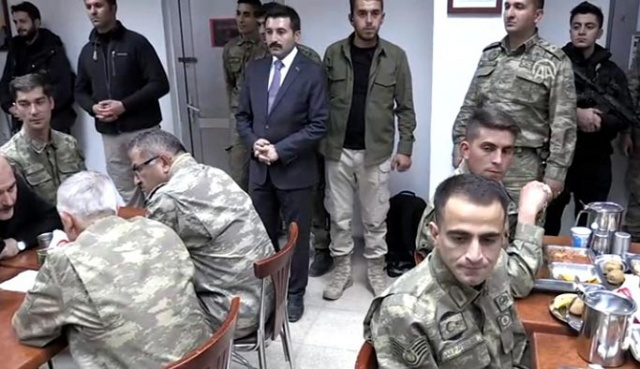 Başbakan Yıldırım Dağlıca'da askerle birlikte canlı yayına katıldı - Sayfa 4