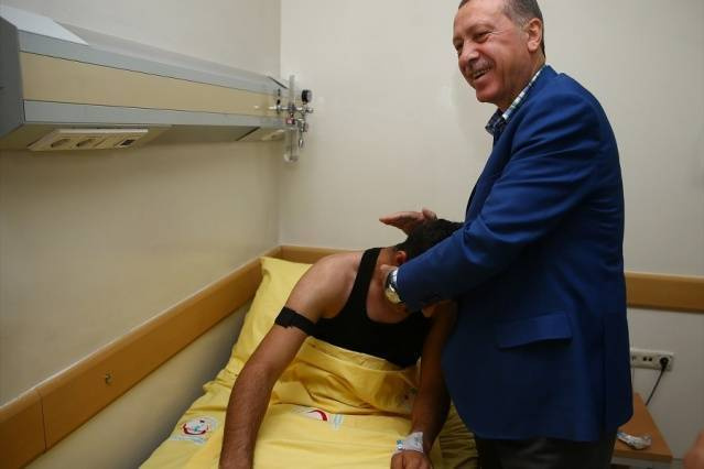 Erdoğan'dan terör mağdurlarına ziyaret - Sayfa 1