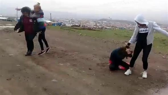 Erzurum'da iki genç kıza işkence görüntüleri - Sayfa 2