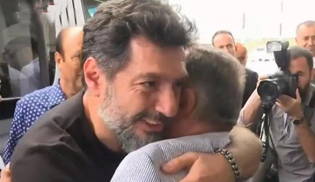 Hakan Atilla Türkiye'de, işte ilk kareler - Sayfa 1