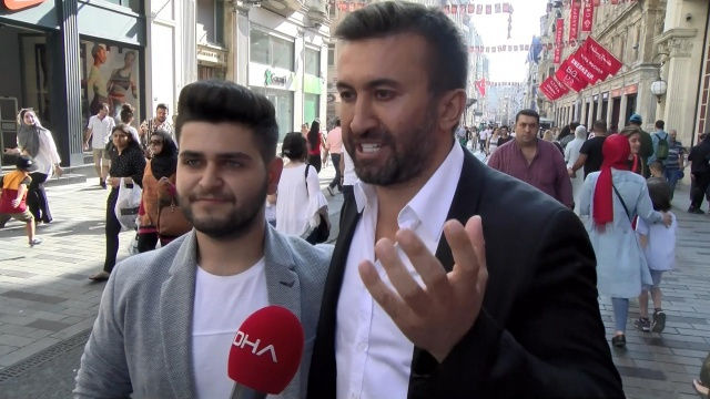 İstiklal Caddesi'nde para yağdı - Sayfa 2