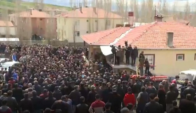 Kılıçdaroğlu'na saldırı görüntüleri - Sayfa 14
