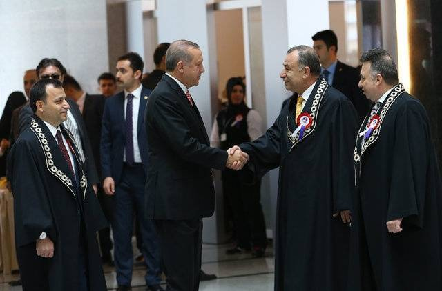 Erdoğan ile Kılıçdaroğlu tokalaştı - Sayfa 1