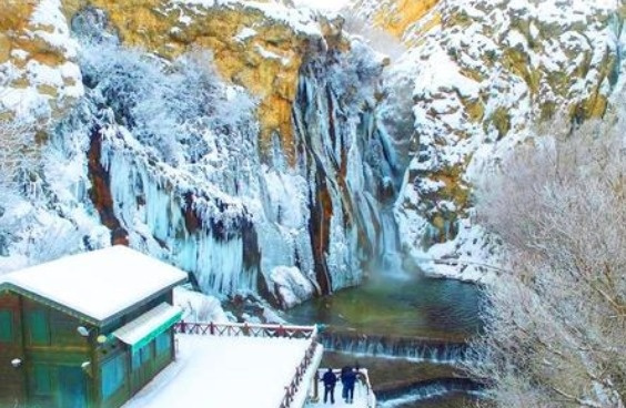 Türkiye'nin en güzel şelalesi buz tuttu! Tabloları aratmayan manzaralar - Sayfa 8