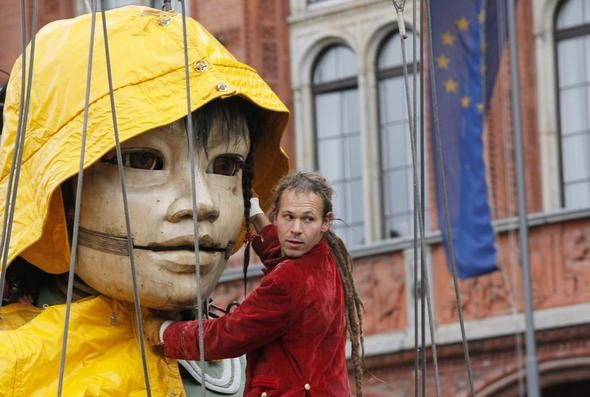 Toulouse sokaklarını dev robotlar bastı - Sayfa 7