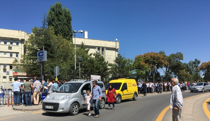 Ankara Emniyet Müdürlüğünde durdurulan hizmetler yeniden başladı