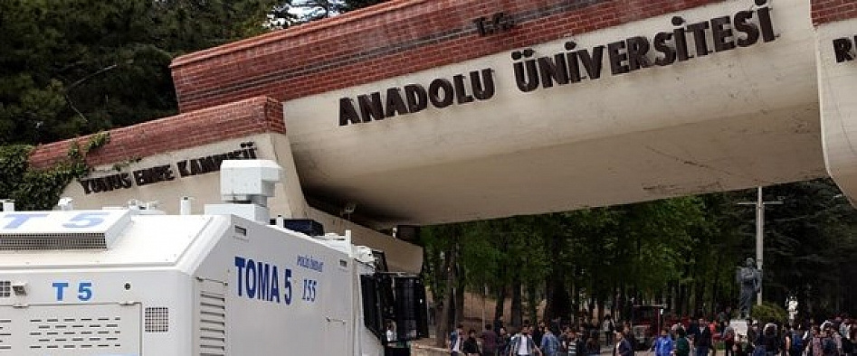 Anadolu Üniversitesinde gerginlik