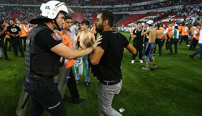PFDK'den Atiker Konyaspor ve Beşiktaş'a ceza