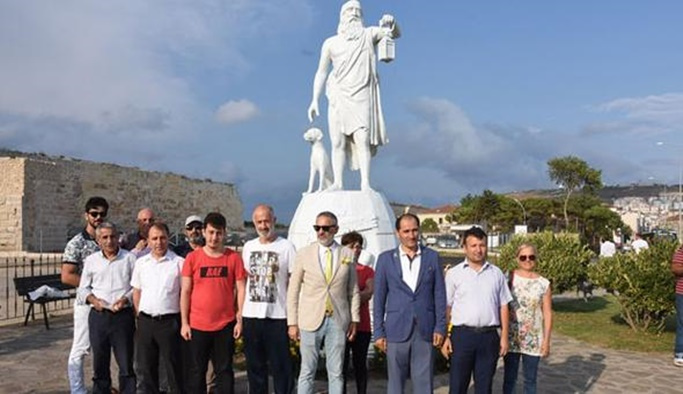 Sinop'ta 'Diyojen heykeli kaldırılsın' eylemi