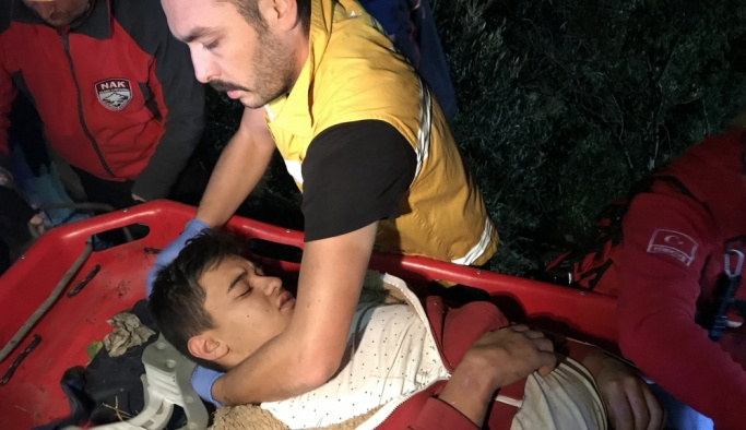 Bursa'da uçuruma devrilen motosikletin sürücüsü kurtarıldı