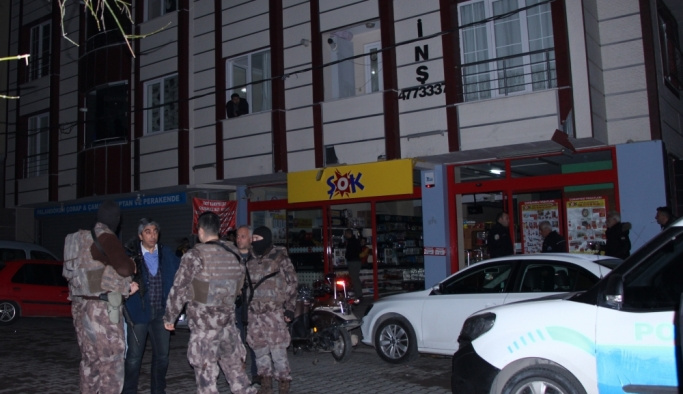 Gaziosmanpaşa'da marketten soygun girişimi