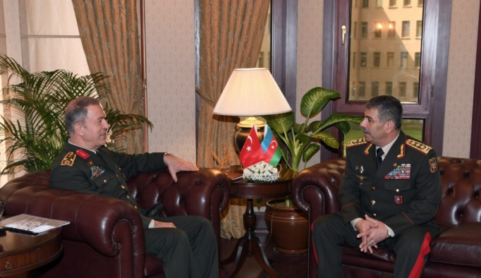 Azerbaycan Savunma Bakanından Orgeneral Akar'a ziyaret