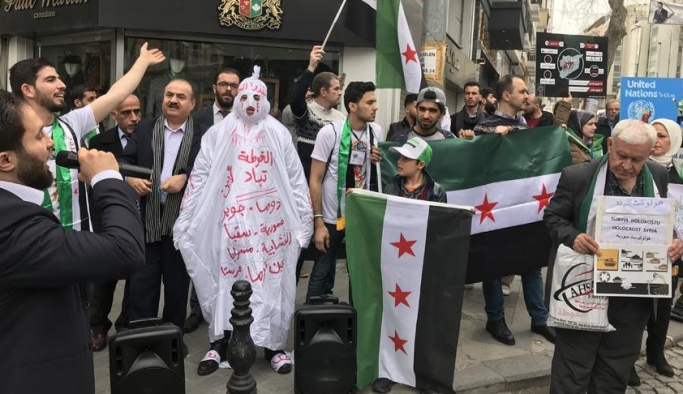 İran temsilciliği önünde Doğu Guta protestosu