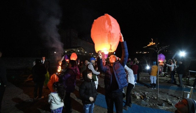 İranlı ve Azerbaycanlı turistler nevruzu Kars'ta kutladı