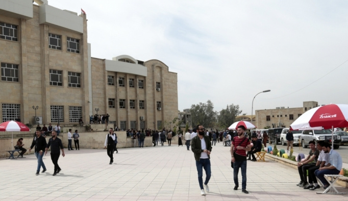 Musul Üniversitesi öğrencileri tüm zorluklara rağmen eğitimlerine devam ediyor