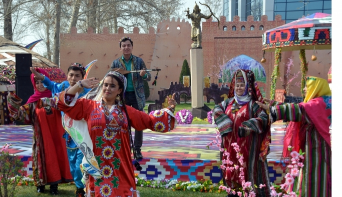 Özbekistan'da nevruz coşkusu