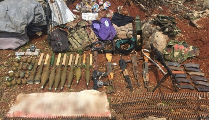 Afrin'de çok sayıda silah ve mühimmat bulundu