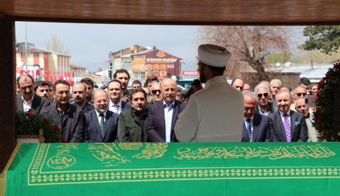 Başbakan Yardımcısı Akdağ gazeteci Narmanlıoğlu'nun cenazesine katıldı