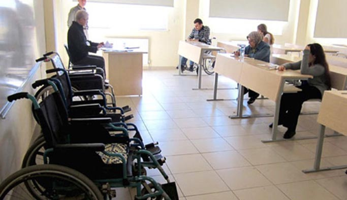ÖSYM'den engellilere 81 ilde sınav hizmeti