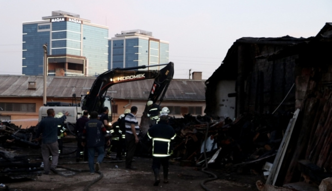 Sivas'ta kereste deposunda yangın