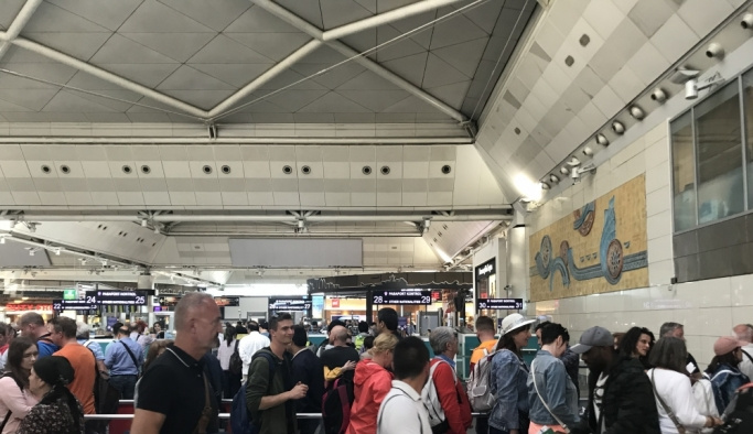 Atatürk Havalimanı'nda yolcu yoğunluğu
