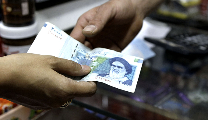 İran'a ekonomik yaptırımlar geri geliyor