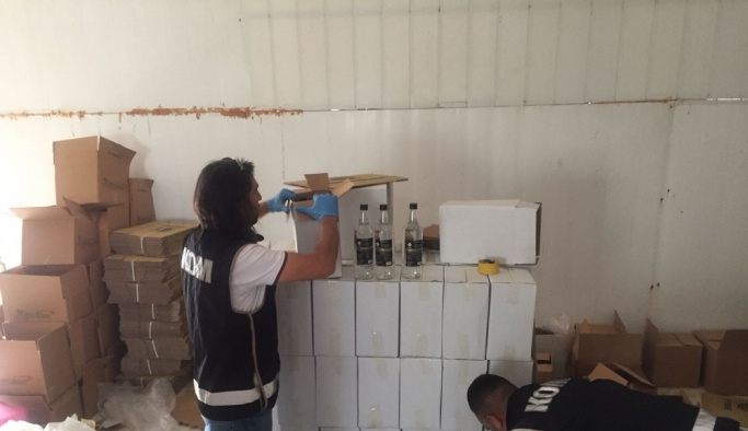 Manisa'da kaçak içki tesisine operasyon