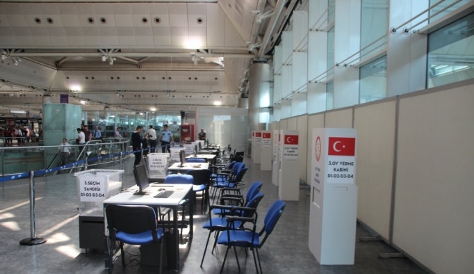 Atatürk Havalimanında seçim hazırlıkları