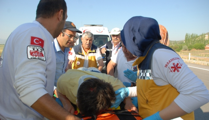 Burdur'da otomobil şarampole devrildi: 1 ölü, 2 yaralı