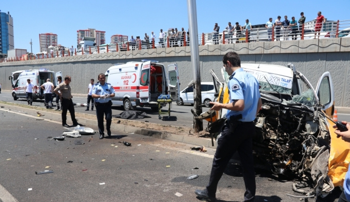 Diyarbakır'da trafik kazası: 2 ölü, 3 yaralı