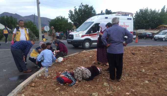 Gaziantep'te trafik kazası: 1'i çocuk 8 yaralı