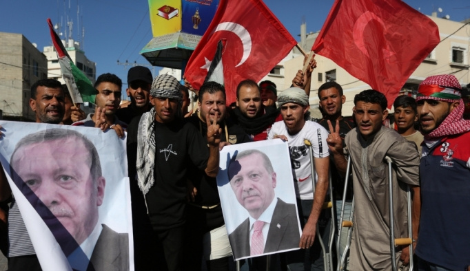 Gazzeliler Erdoğan'ın seçim başarısını kutladı