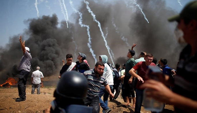 İsrail askerleri 100 Filistinliyi yaraladı