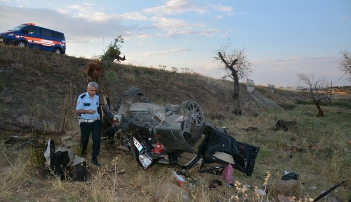 Şanlıurfa'da otomobil devrildi: 1 ölü, 5 yaralı