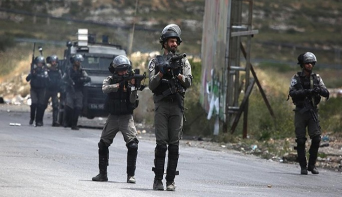 İsrail askerleri Gazze sınırında bir Filistinliyi şehit etti
