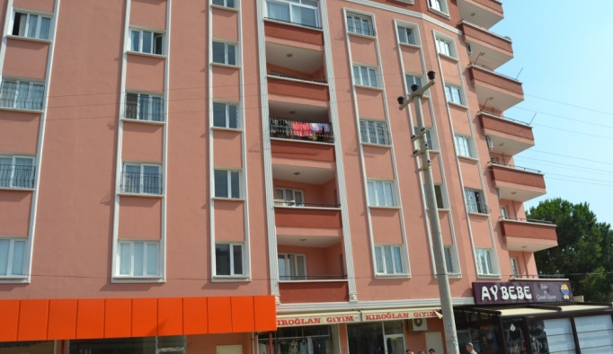 Adana'da 5. kattan düşen çocuk öldü