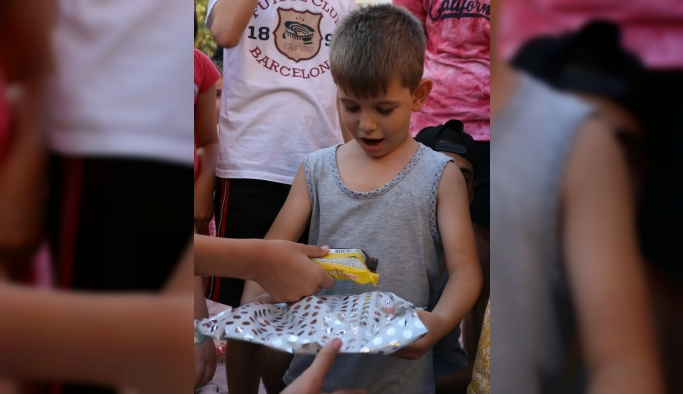 Alperen Sakin'in ölümünün birinci yılında çocuklara oyuncak dağıttılar